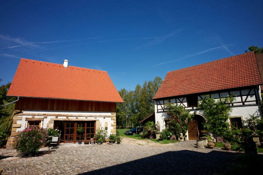 Obere Muehle - Scheunenwohnung Mitten Im Gruenen Baunach Exterior foto